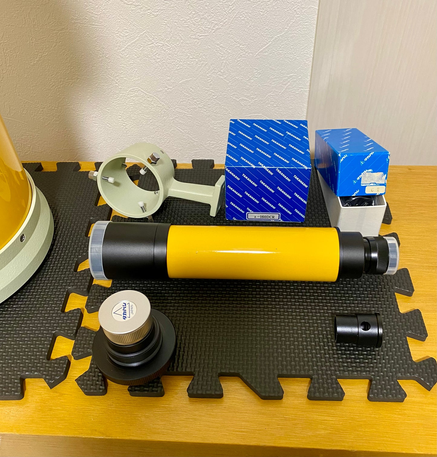 Takahashi Epsilon-160 with digital corrector [A+]